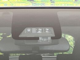 【トヨタセーフティセンス】走行中に前方の車両等を認識し、衝突しそうな時は警報とブレーキで衝突回避と被害軽減をアシスト。より安全にドライブをお楽しみいただけます。