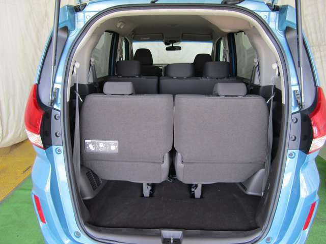 中古車って壊れないの？保証はどうなってるの？などご不明な点はスタッフがしっかりご説明させていただきますのでご安心ください。