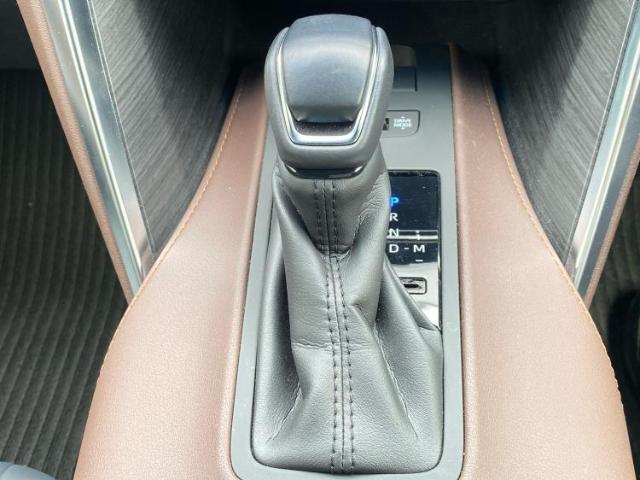 お車に合わせて無料保証以外にも、保証範囲、期間、距離を拡充させた有料保証もご用意しております！中古車の購入が初めてで不安・・・というお客様もご安心ください！