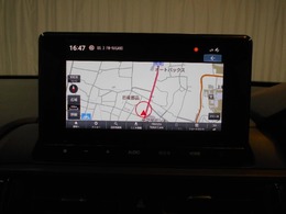 ホンダ純正メモリーナビ搭載ですので、遠距離へのお出かけもお任せ下さい。