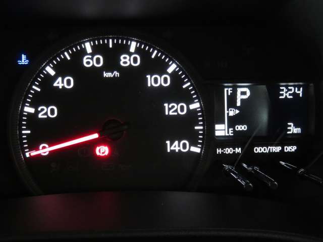 撮影時の走行距離数は3キロです。点検整備を実施してのお納車となります。