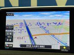 ●純正ナビ：一体感のあるナビは、高級感ある車内を演出してくれます。Bluetooth再生などオーディオ機能も充実しておりますので、運転もより楽しめます♪