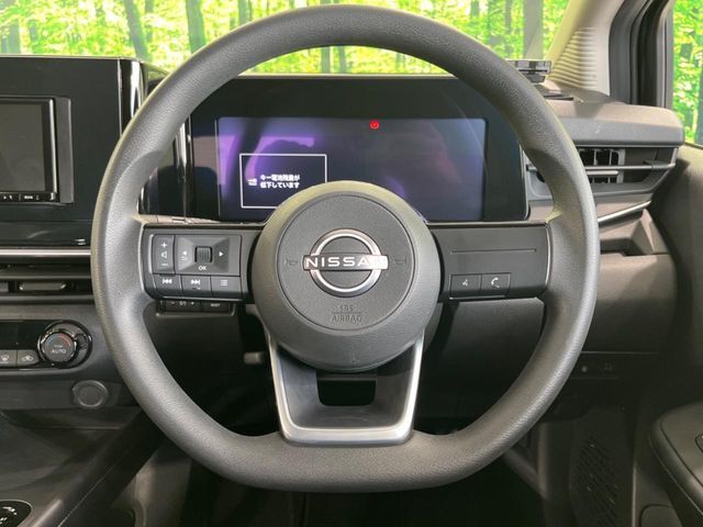 【ステアリングスイッチ】運転中、前方から目線をそらすことなく、オーディオ等の操作が可能な便利機能！安心＆快適なドライブを演出してくれます♪