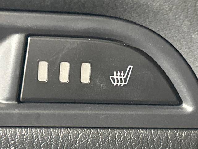 【シートヒーター】寒い日に重宝するシートヒーター！エアコンより早く温まってくれるので寒がりの人も安心ですね♪エアコンの温風は乾燥するから苦手、という方にもをおすすめです。