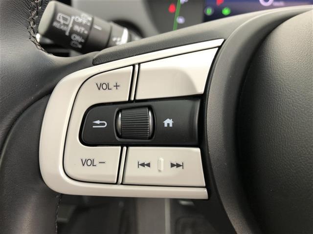 【運転席操作部】快適なドライブを楽しむための機能が装備されています！運転席から触れるので、使いやすいです！除菌プランいれていただくと、さらに清潔で安心していただけます！