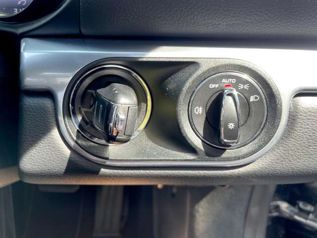【買取車両ダイレクト販売】ガリバーが一般のお客様より直接買取させていただいた新鮮な車両もございます。ダイレクト販売だから新鮮さが違います。数ヶ月から1年間展示し続ける中古車専売店とは状態は全く別物です