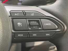 【トヨタセーフティセンス】走行中に前方の車両等を認識し、衝突しそうな時は警報とブレーキで衝突回避と被害軽減をアシスト。より安全にドライブをお楽しみいただけます。