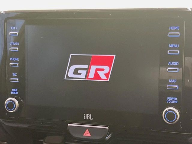 【8インチ　ディスプレイオーディオ】大画面のディスプレイはAppleCarPlayやAndroidAutoが利用可能。大きな画面でスマホナビアプリ等が利用いただけます♪