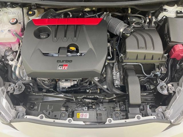 親切・丁寧な専門メカニックスタッフが応対！・車検・点検整備・事故等の修理などアフターサービスも安心。お車のカスタマイズもネクステージのサービススタッフまでご相談ください！