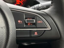 【アダプティブクルーズコントロール】高速道路での長距離走行が楽に！！自動で速度を保つクルーズコントロールが、衝突軽減システムと連携し、前方の車両を感知して車間を保つように速度調節してくれます！！