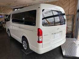 アルパインフローティングナビ！メティオサウンド！リアモニター！2段ベッドキット！バケットシートカバー！