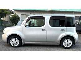 ドアノブは、車に乗るための入り口。使いやすさやデザインが、日常のドライブをより快適にしてくれますね。