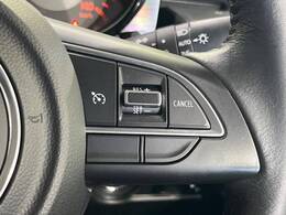 【クルーズコントロール】高速道路もラクラク走行。アクセルを離しても一定速度で走行ができ、長距離運転時の負担を軽減！加速・減速も簡単なスイッチ操作で調整できます。