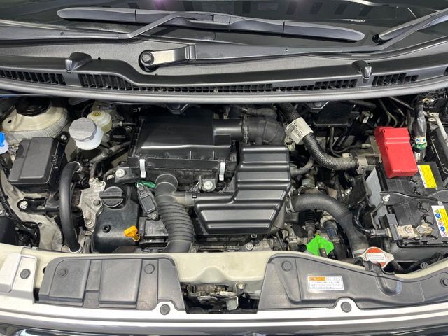 親切・丁寧な専門メカニックスタッフが応対！・車検・点検整備・事故等の修理などアフターサービスも安心。お車のカスタマイズもネクステージのサービススタッフまでご相談ください！