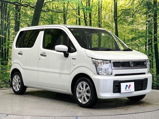 大好評のボディコーティング「弾スプラッシュコート」もご納車までに施工可能。通常のガラスコートと異なる、耐久年数6年の無機質ガラスコーティングが、ボディをキレイな状態に保ってくれます。