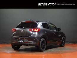 【MAZDA2】マツダのメーカー名を冠したコンパクトカーです。小さめの車体で運転しやすく、かつ5人乗りなので、家族が増えても安心です。「好きを探せる相棒」をコンセプトに誕生しました。外装は研磨をしております