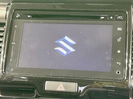 【メーカー純正ナビ】インテリアに溶け込むスタイリッシュな「専用設計」メーカーナビを装備♪視認性や操作性など基本性能にも優れ、より上質なカーライフをお楽しみいただけます。