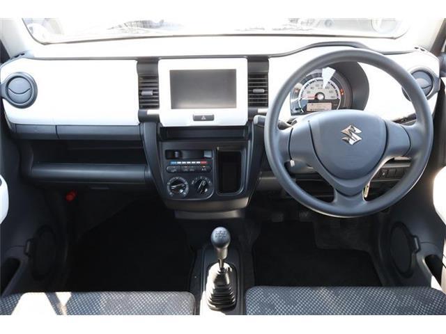 前席全体　目線も高く広い視界で安心して運転することができますね！