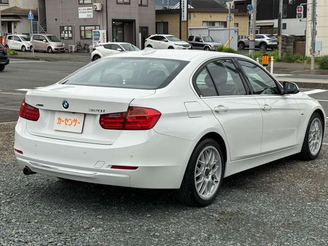 エンジンオイル＆エレメント交換後の納車となります！！