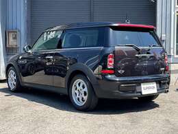 リロケーションKitを使用した2dinナビが装備されております。フルセグTV/ミュージックサーバー/Bluetooth機能搭載ナビです。