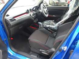 内外装共にクリーニング後に納車致します。