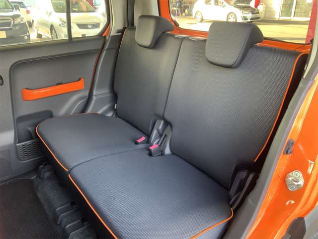 『中古だから現車見に行きたいけどなかなか行けない・・』ご安心ください◎追加でご覧になりたい箇所のお写真やビデオ通話でオンライン商談も承っておりますので、お気軽にお申し付けください◎