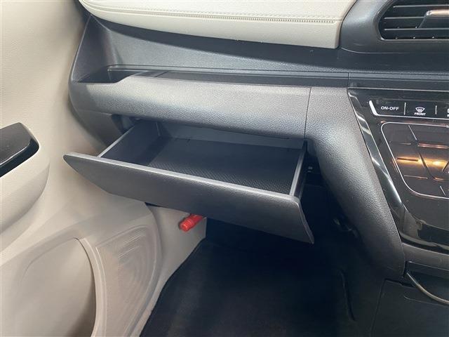当店のお車をご覧いただきましてありがとうございます。お車についてのご質問やお見積りのご依頼、ご購入にあたってのご相談などは無料電話(0078-6002-312860)にお気軽にお問い合わせ下さい！