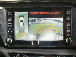 【アイドリングストップ】ブレーキを踏んでいるとエンジンが停止状態になり、停車時間に燃料を消費しないので、「燃費の節約」と「環境」に配慮した機能です。