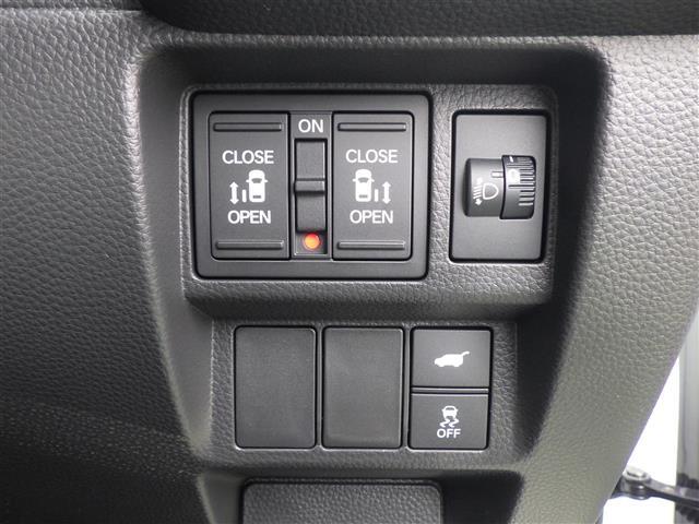 【運転席操作部】快適なドライブを楽しむための機能が装備されています！運転席から触れるので、使いやすいです！除菌プランいれていただくと、さらに清潔で安心していただけます！