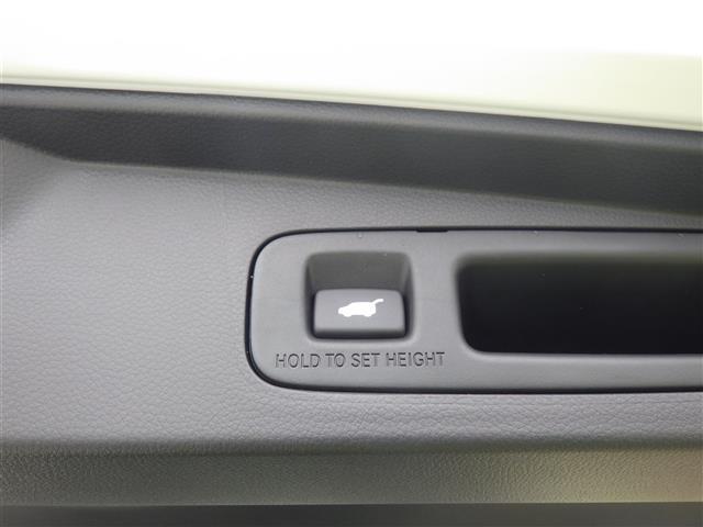 【運転席操作部】快適なドライブを楽しむための機能が装備されています！運転席から触れるので、使いやすいです！除菌プランいれていただくと、さらに清潔で安心していただけます！