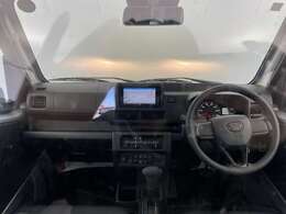 【インパネ全体】全方位で視界が広く、高い目線で運転もしやすいです！