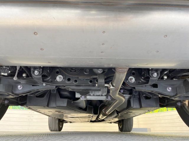 親切・丁寧な専門メカニックスタッフが応対！・車検・点検整備・事故等の修理などアフターサービスも安心。お車のカスタマイズもネクステージのサービススタッフまでご相談ください！