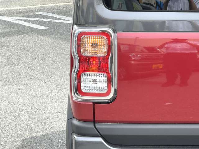 テールランプがオシャレです♪