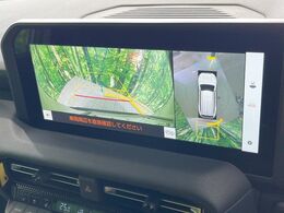 【パノラミックビューモニター】専用のカメラにより、上から見下ろしたような視点で360度クルマの周囲を確認することができます☆死角部分も確認しやすく、狭い場所での切り返しや駐車もスムーズに行えます。