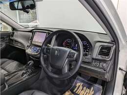 見通しのよいすっきりとした視界で、誰でも運転しやすいです。運転のしやすさは疲れにくさにも繋がりますよ♪