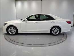 1年間の走行距離無制限のロングラン保証付きです。また、さらに安心をお求めの方には1年～2年の保証延長ができる（有償）もお選びいただけます。