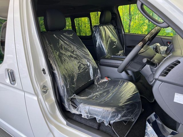もちろん車内はキレイです♪よりクリーンな状態をキープしたいお客様には『ナノゾーンコート』がおすすめ！新型コロナウイルス対策や、除菌・消臭に効果を発揮し多くの方にご好評いただいております。