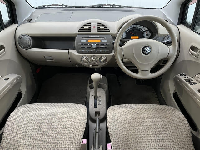 納車前の整備は車検整備以上の安心点検を行っております！資格を持った整備士がしっかりまごころ込めて整備いたします！安心してカーライフをお楽しみください♪