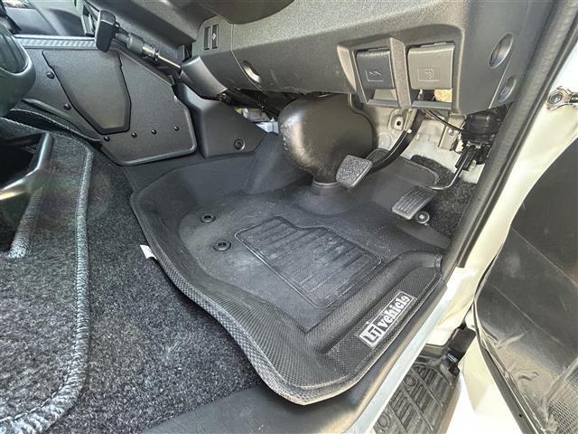 気になる車はすぐにお問い合わせください！右のカーセンサー専用無料ダイヤルから、専門スタッフがお車のご質問にお答えいたします！