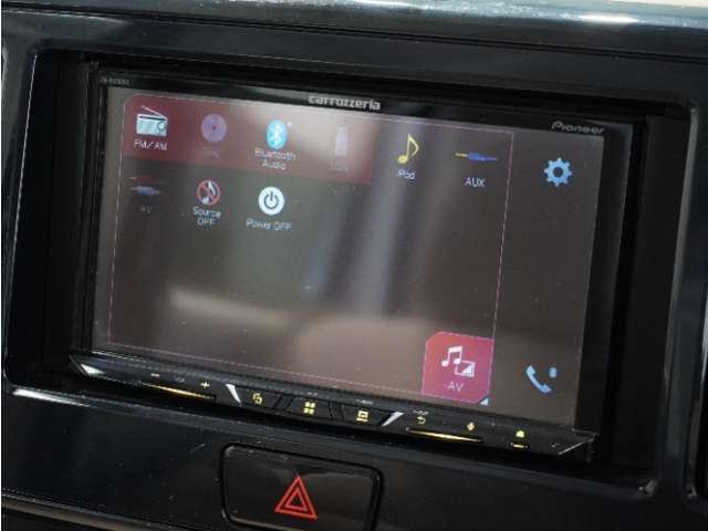 【ディスプレイオーディオ】CD・ラジオをお楽しみ下さい。