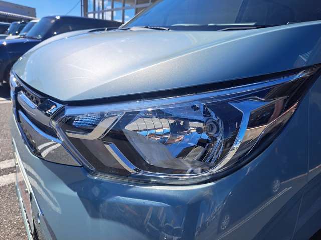 ライトのスイッチをAUTOに設定しておくと、状況に応じてスモール・ヘッドランプのON/OFFを自動的に調整します。