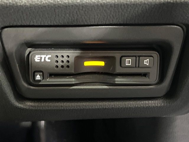 【ETC】高速道路の料金所をストレスなく通過！話題のスポットやサービスエリアに多い「スマートIC」利用時は必須のアイテムです。当店でセットアップを実施、ご納車当日からすぐにご利用いただけます！