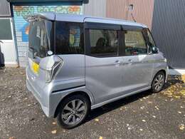 楽々両側電動スライドドア