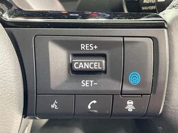 【プロパイロット】高速道路での長距離走行が楽に！！渋滞時と巡回走行のシーンで、アクセル・ブレーキ・ステアリングを自動で制御し、長距離運転の負担を軽減してくれます♪