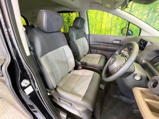 もちろん車内はキレイです♪よりクリーンな状態をキープしたいお客様には『ナノゾーンコート』がおすすめ！新型コロナウイルス対策や、除菌・消臭に効果を発揮し多くの方にご好評いただいております。
