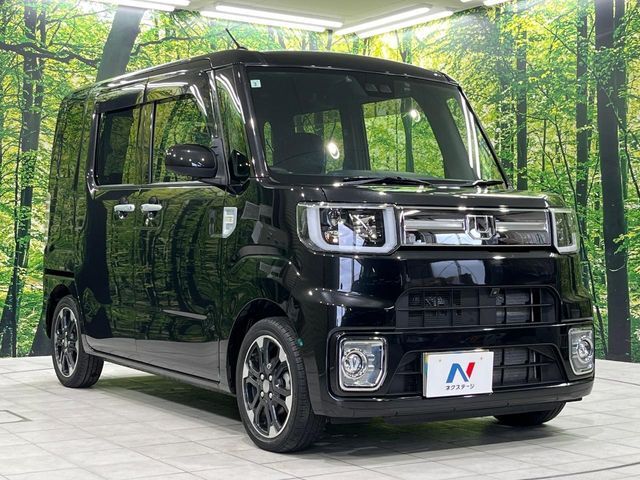 高透明度のガラス皮膜で撥水はもちろん、上質なツヤ・光沢を実現。紫外線や酸性雨から大切な愛車を保護し、色あせ・劣化を防止。「弾スプラッシュコート」、「弾プリミッサコート」からお選びいただけます。