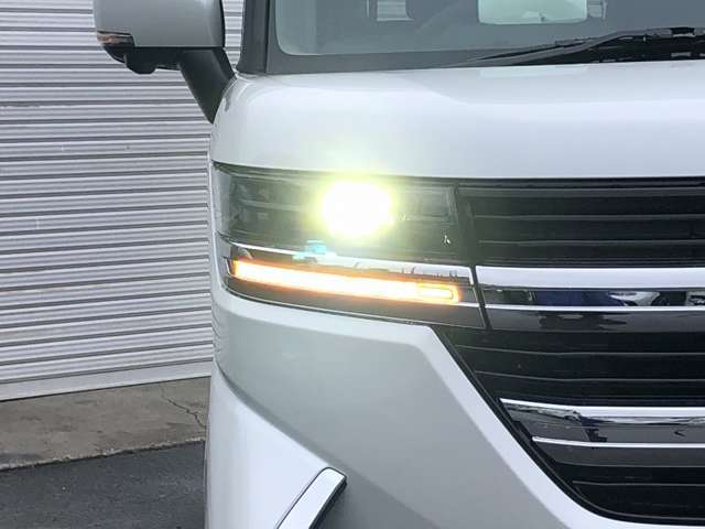 届出済未使用車　セーフティサポート　スズキコネクト対応9型メモリナビ　フルセグ　Bluetooth接続　カープレイ　全方位モニタ　1タッチWパワスラ　シートヒータ　アダプティブクルーズ　サーキュレータ