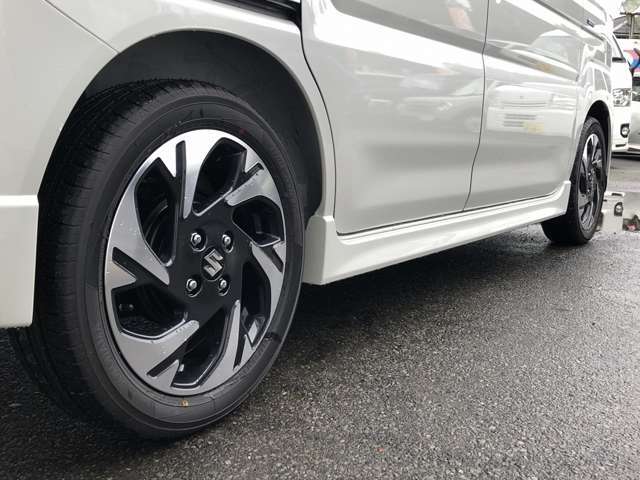 届出済未使用車　セーフティサポート　スズキコネクト対応9型メモリナビ　フルセグ　Bluetooth接続　カープレイ　全方位モニタ　1タッチWパワスラ　シートヒータ　アダプティブクルーズ　サーキュレータ