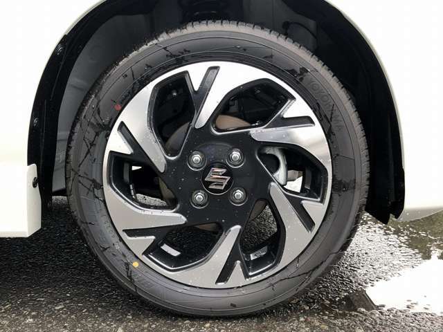 届出済未使用車　セーフティサポート　スズキコネクト対応9型メモリナビ　フルセグ　Bluetooth接続　カープレイ　全方位モニタ　1タッチWパワスラ　シートヒータ　アダプティブクルーズ　サーキュレータ