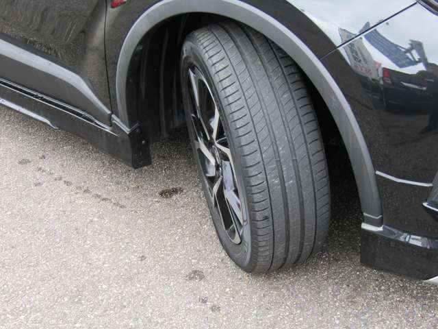 当店自動車保険の取り扱いもしております。東京海上日動火災保険です。お気軽にお問い合わせくださいませ。